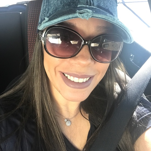 Meet your Posher, Wilely - Picture 2 of 3